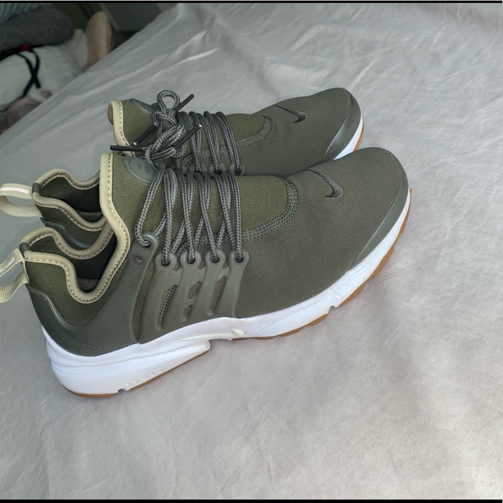 Nike - Air Presto 'Neutral Olive' Women’s shoe